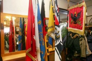 img_1240518701_92